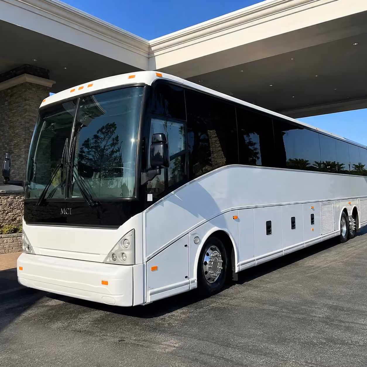 busrentalportstlucie com is here for treasure coast military base transportation personnel shuttles