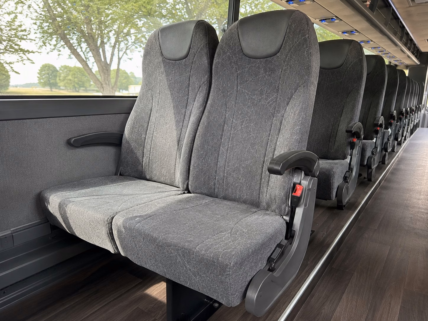 how bus type affects charter bus prices in port st lucie florida